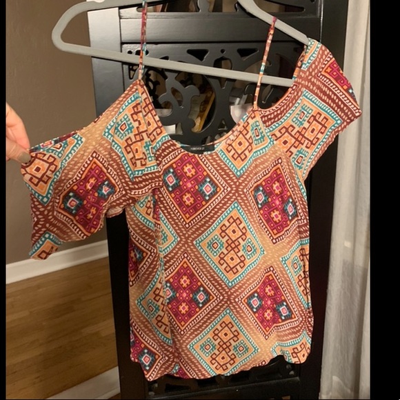 Top - Picture 2 of 2